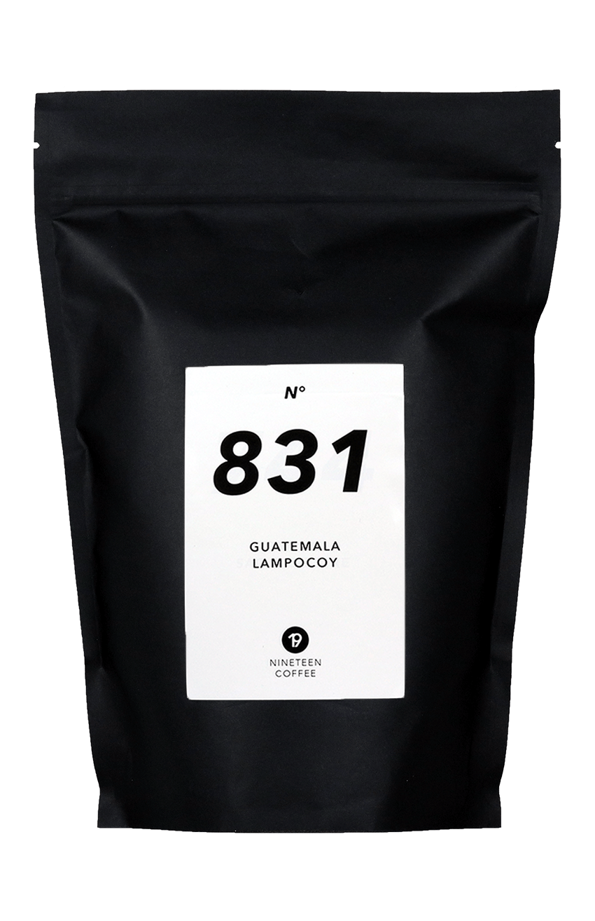 Kaffeeverpackung in der Drehung